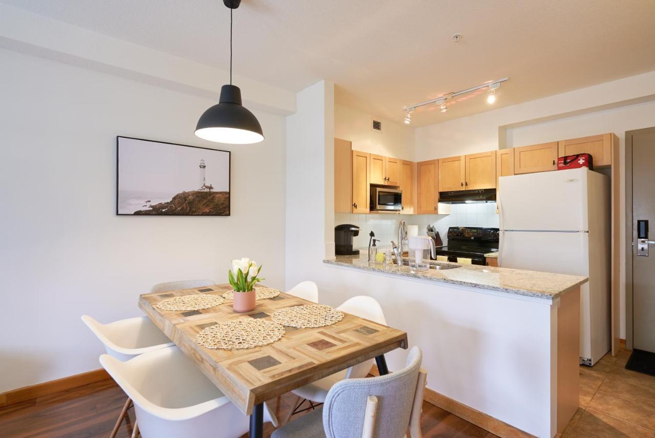 Ferienwohnung Mtn View Escape With King Size Bed With Outdoor Pool - Banff Pass Included! Canmore Exterior foto
