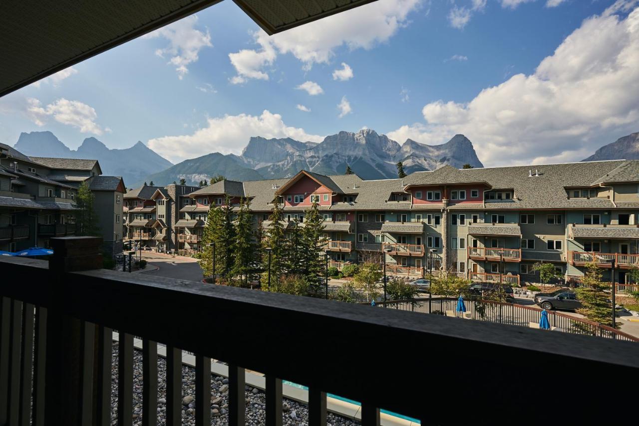Ferienwohnung Mtn View Escape With King Size Bed With Outdoor Pool - Banff Pass Included! Canmore Exterior foto